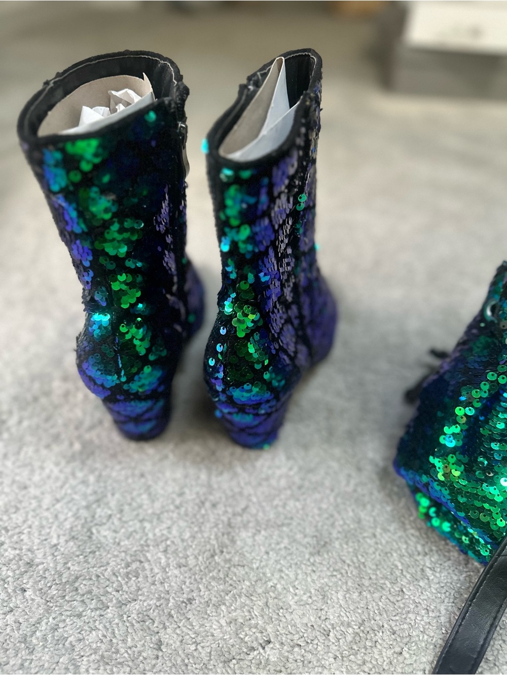 Women’s Cape Robbin Green & Blue Sequin Ankle Boots with Matching Drawstring Bag - Picture 5 of 8
